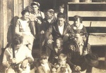 Mamma and Pappa Dupree with Children After/Before a Hunt